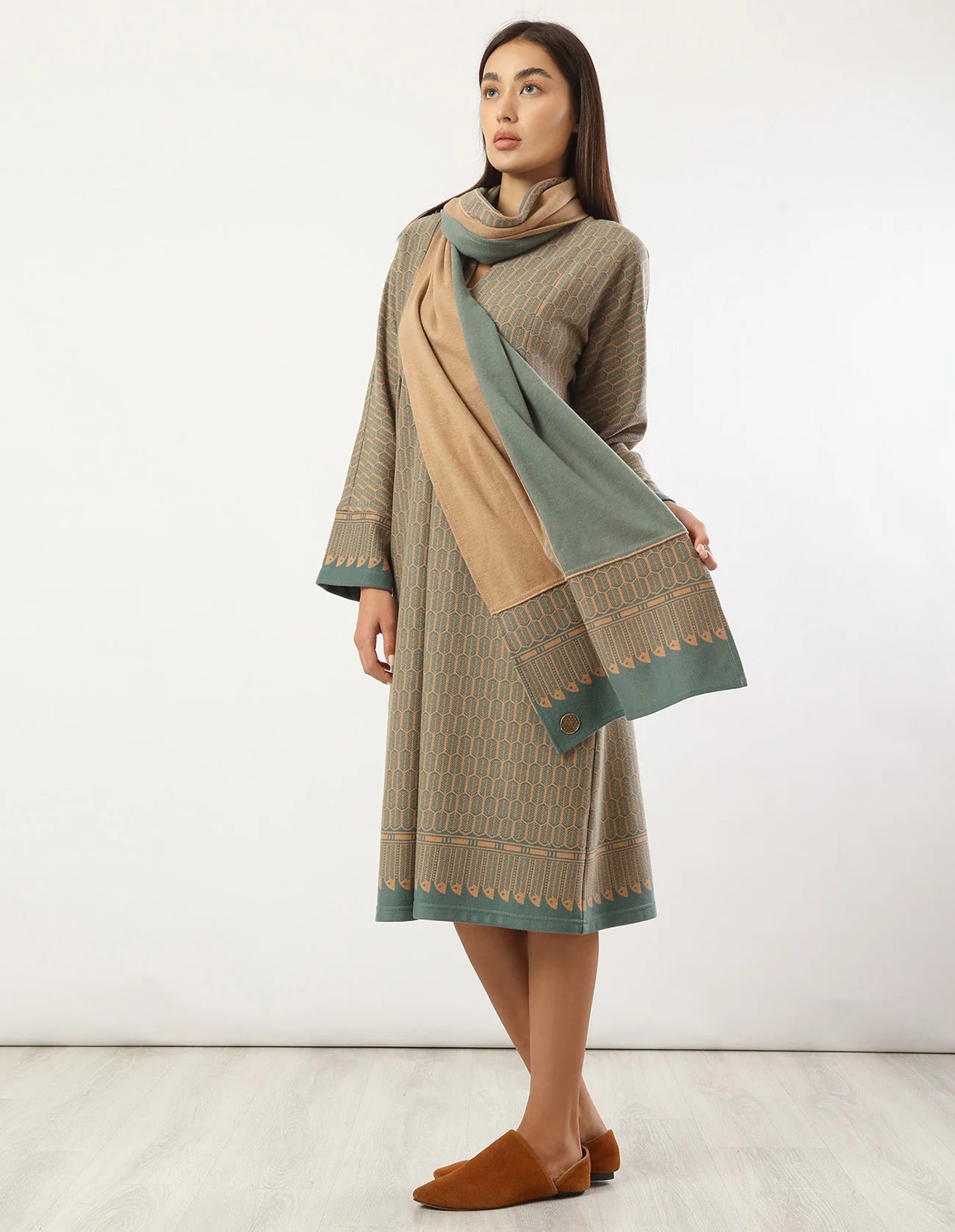 Patterned jacquard short dress