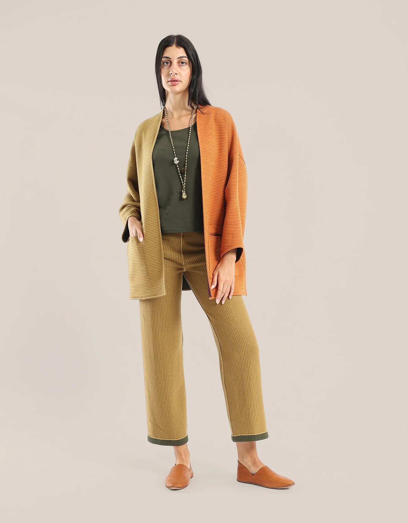 Reversible quilted pants with straight legs
