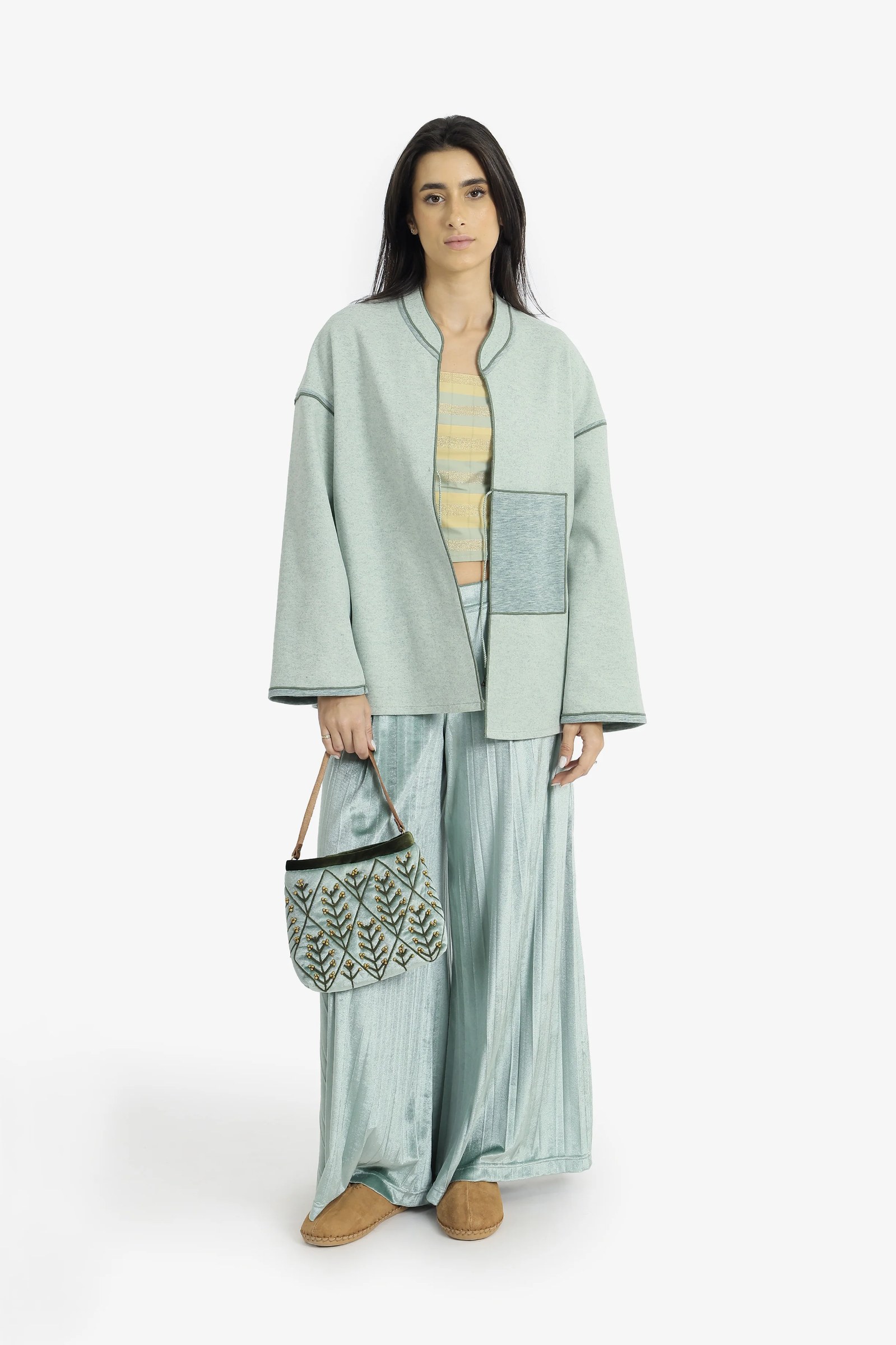 Reversible short jacket with front pocket