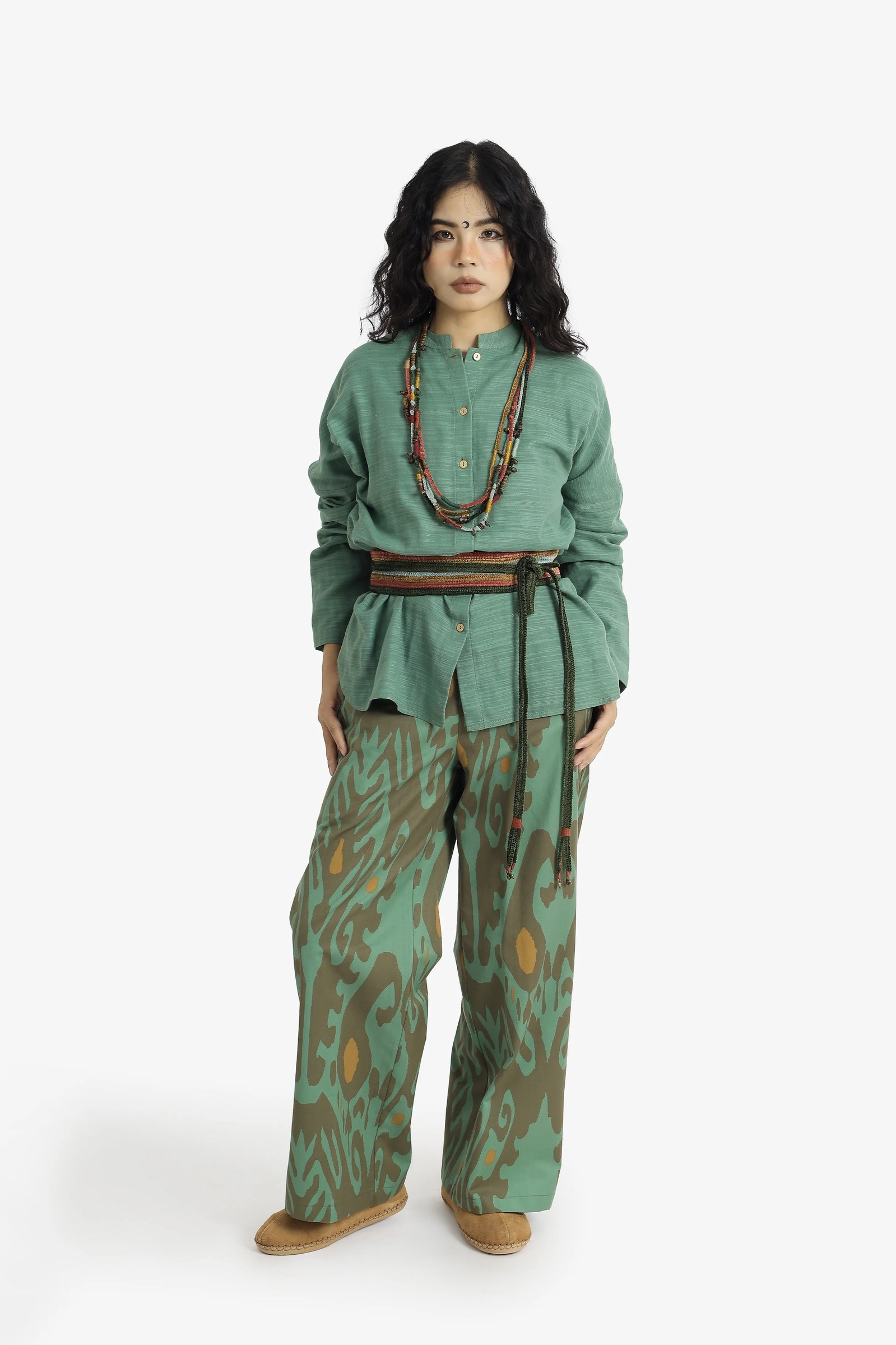 Oversized Egyptian cotton slub shirt with stand collar