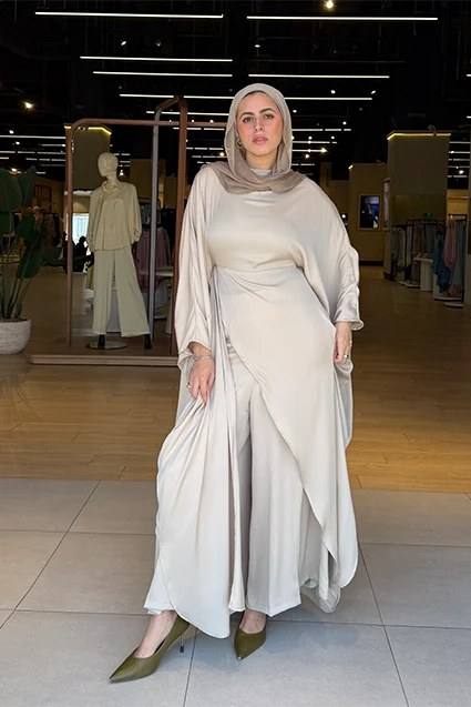 Flowing Wide-Leg Pants