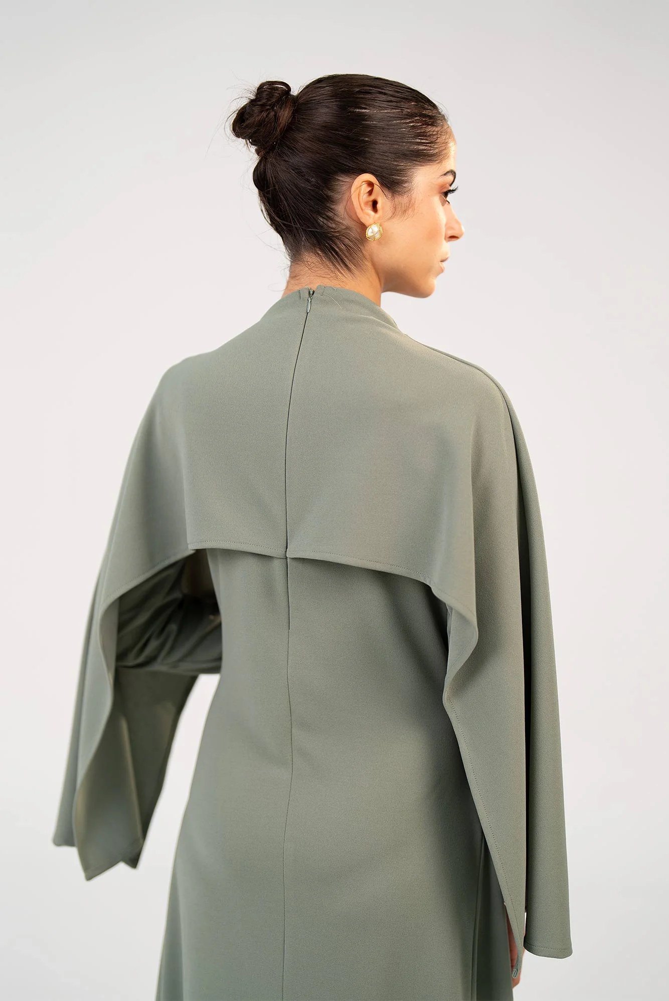 Shoulder cape dress