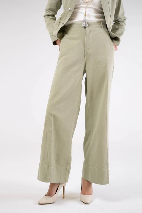 Wide-Leg Jeans