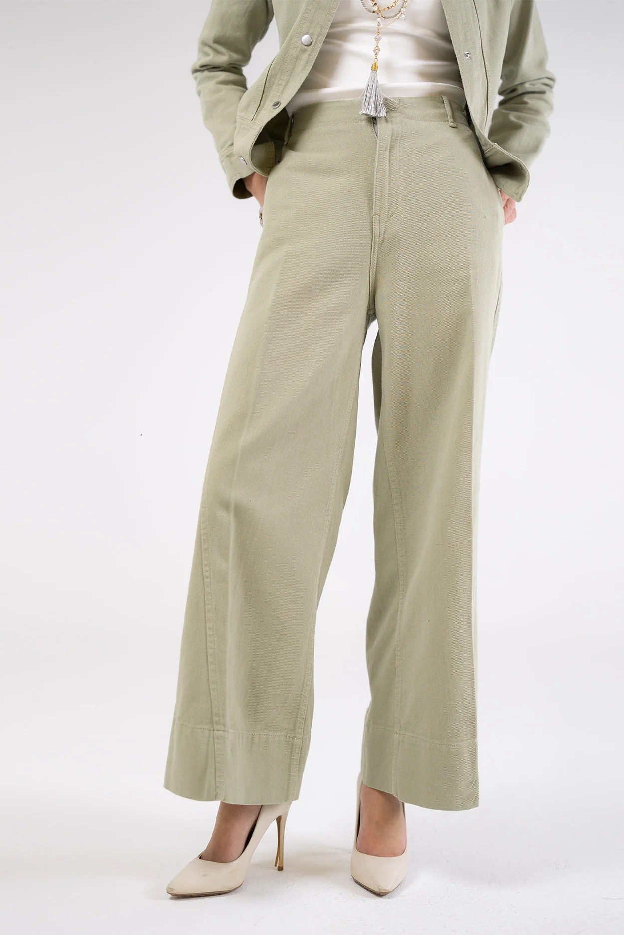 Wide-Leg Jeans