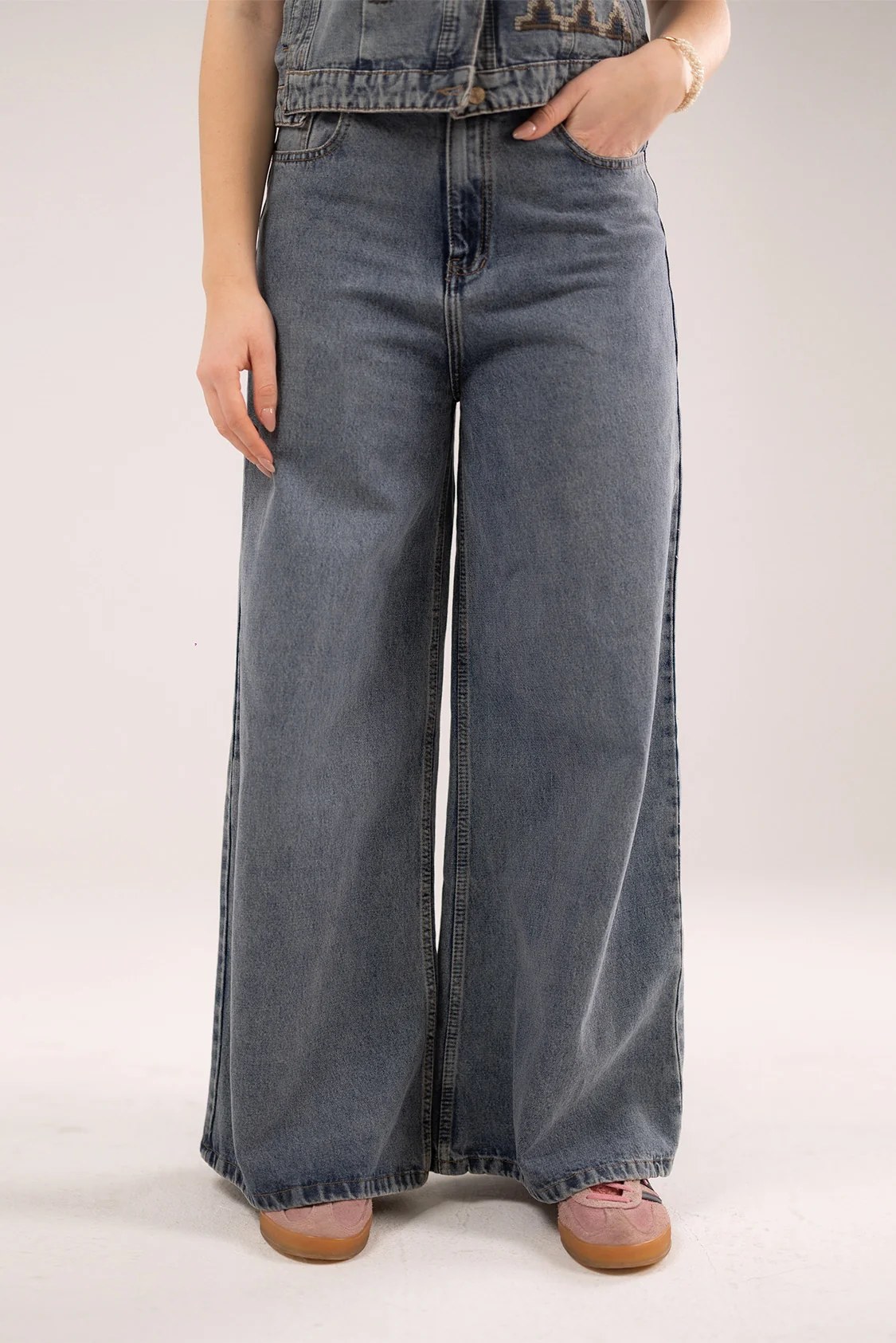 The Wide-Leg Pants