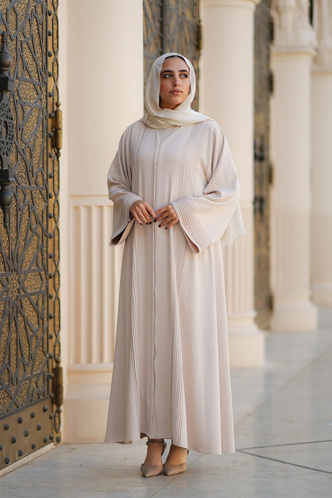 Ivory Flowy Abaya