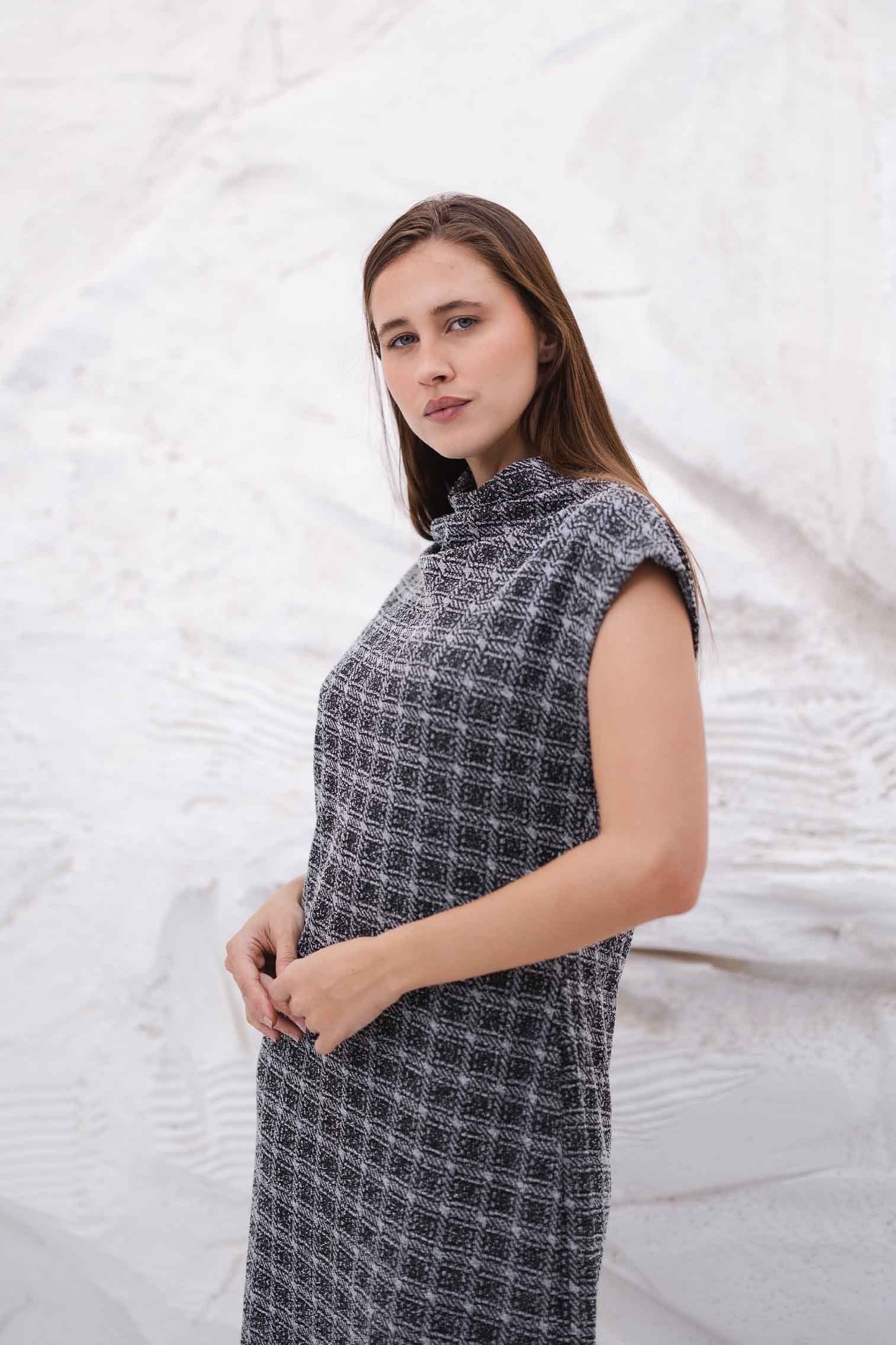 Check Sleeveless Dress
