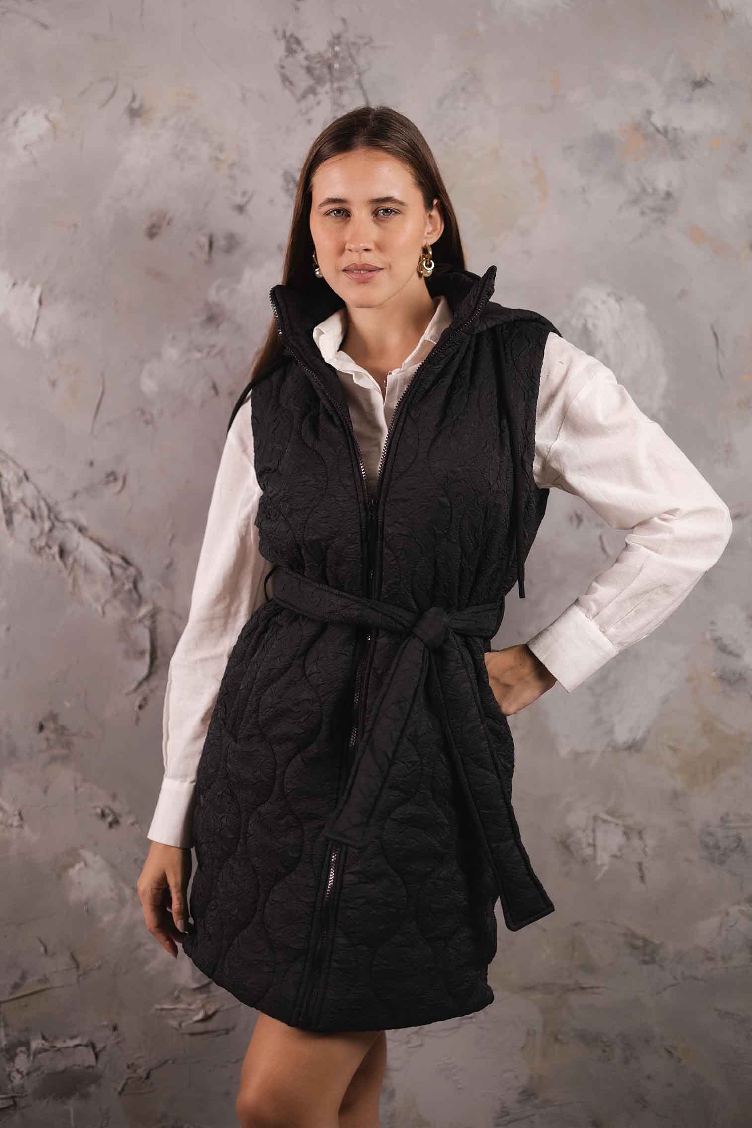 Sleveeless Buffer Jacket