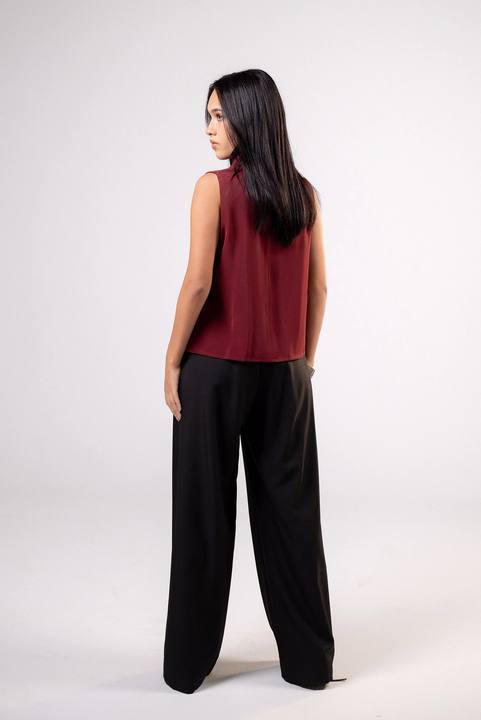 Sleeveless Blouse