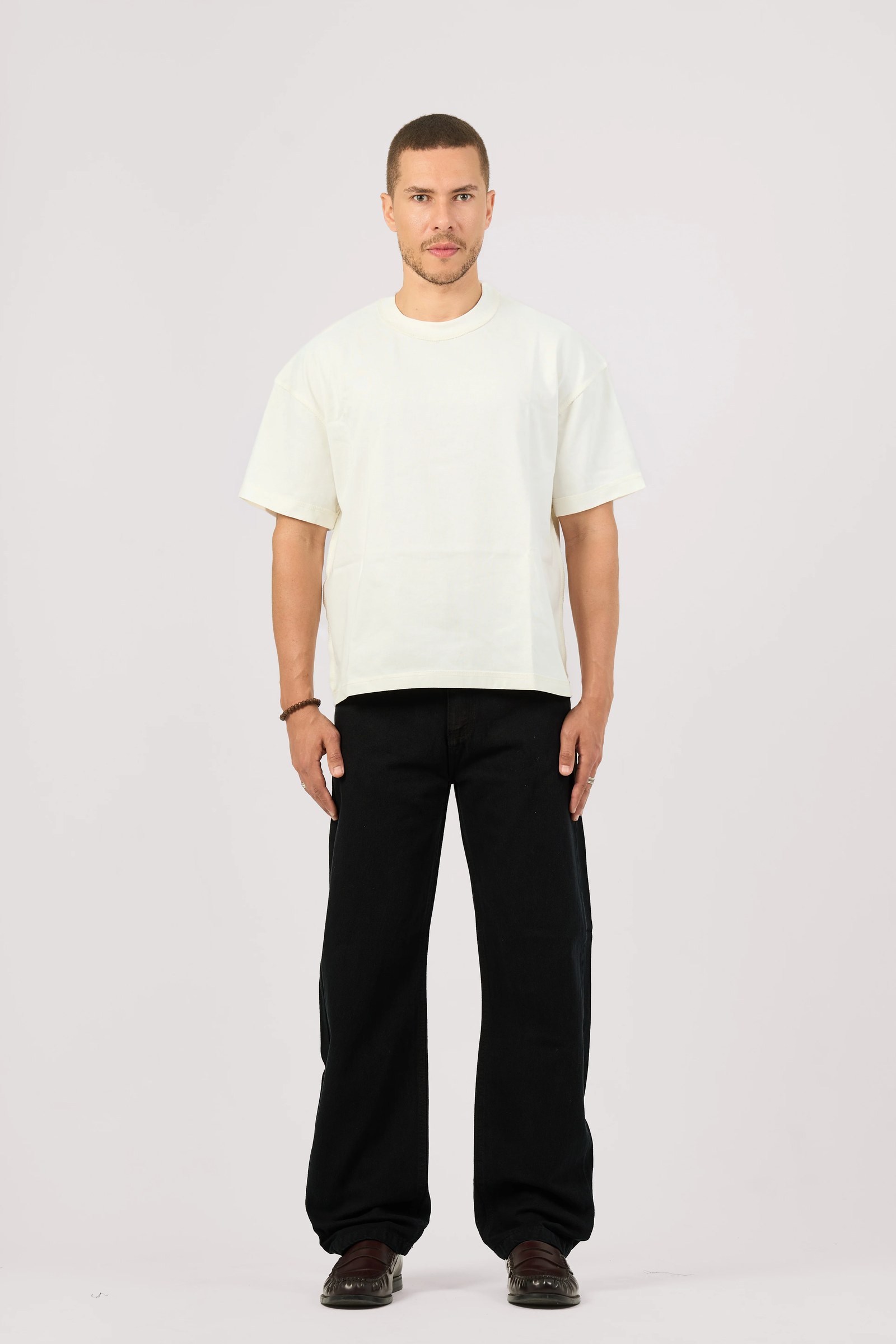 BLACK REGULAR JEANS