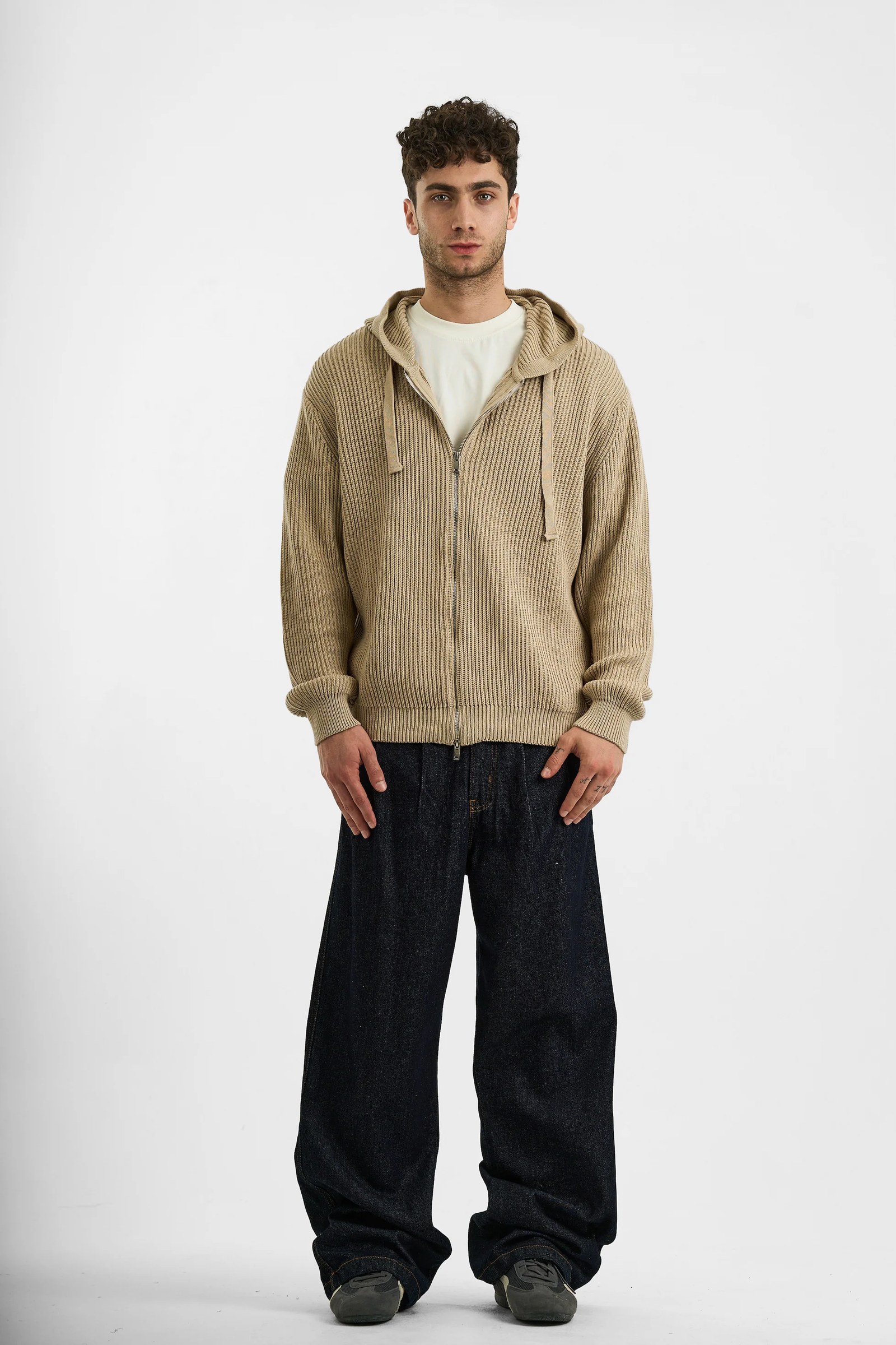 BEIGE KNIT ZIPUP