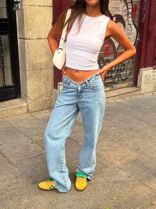 V WAIST