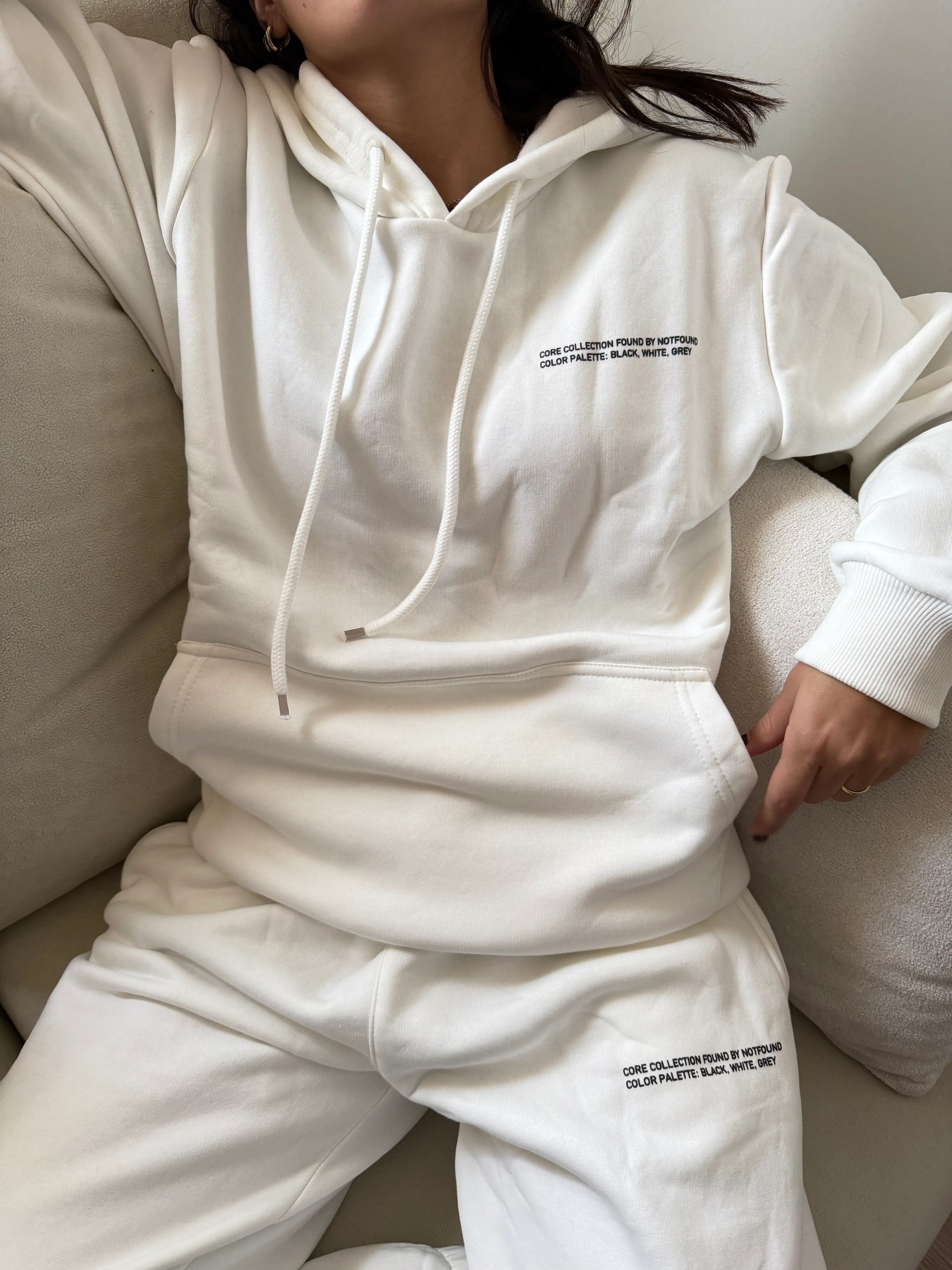 CORE HOODIE
