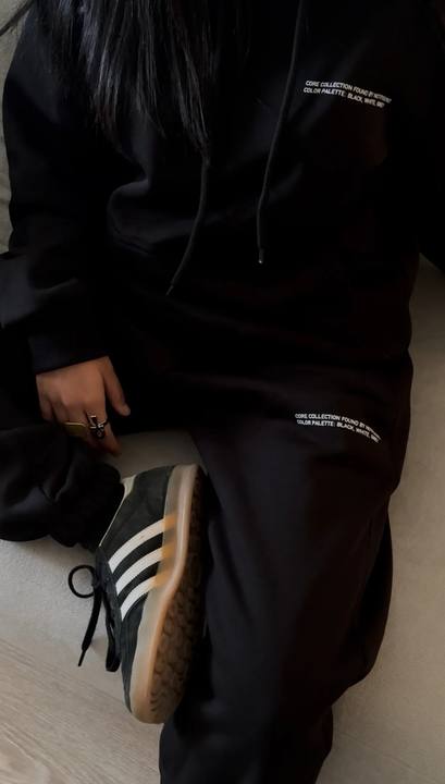 CORE HOODIE
