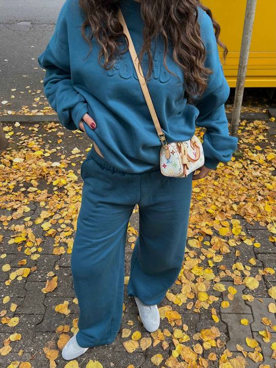 BASIC SWEATS