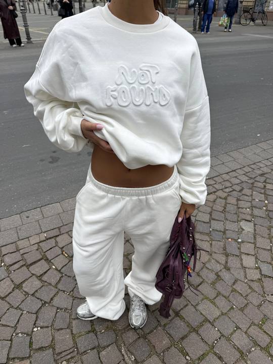 BASIC SWEATS