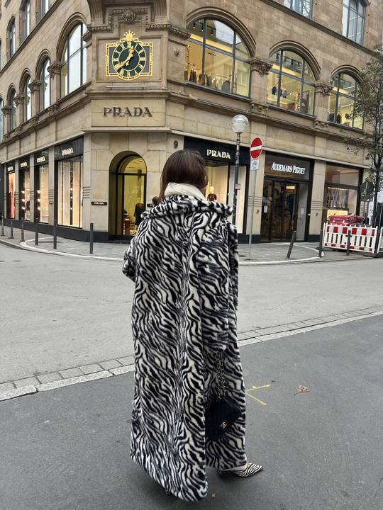 FAUX FUR COAT