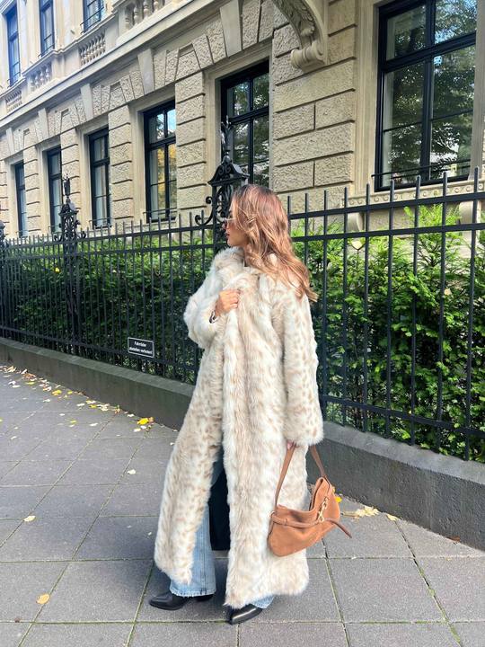 FAUX FUR COAT