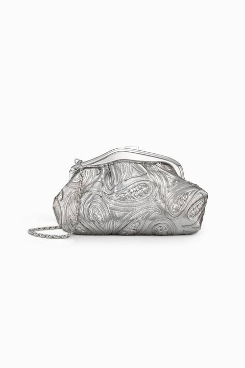 Malleable Clutch