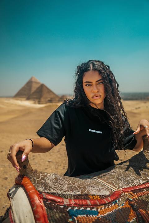 BLACK T-SHIRT CAMEL