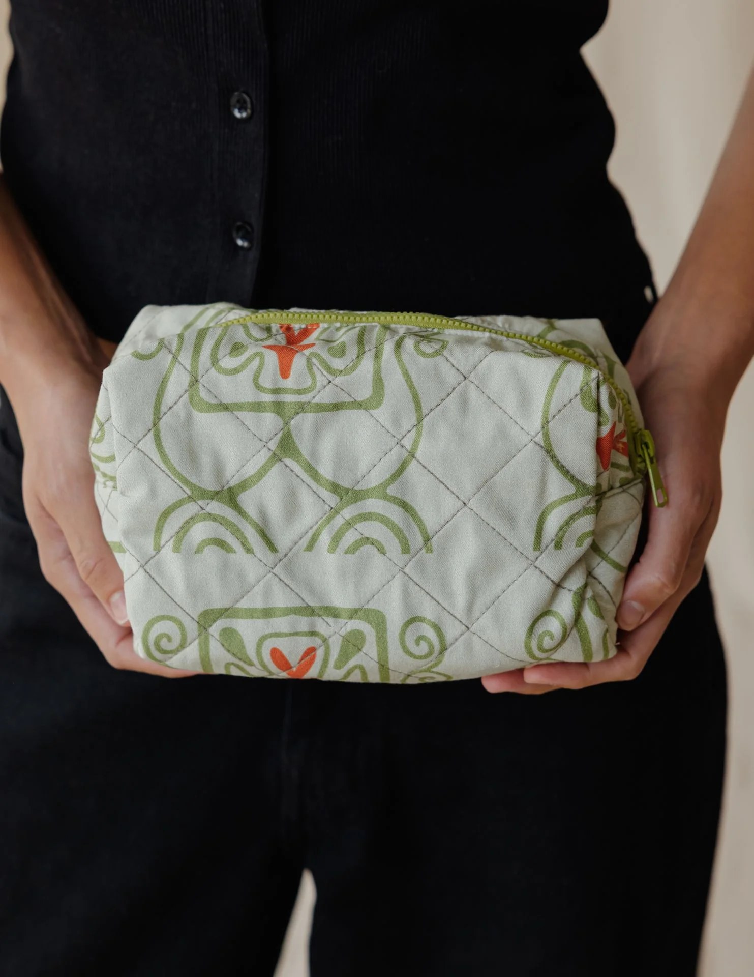 Mint Muse Makeup Pouch