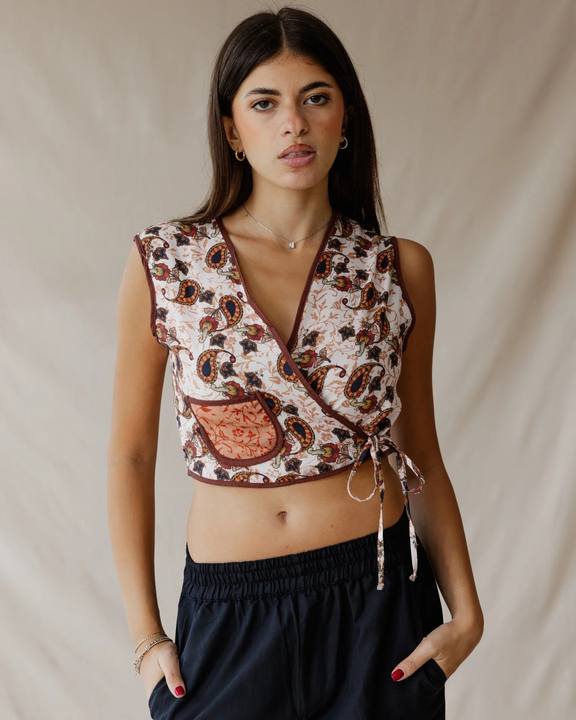 Crème Paisley Vest