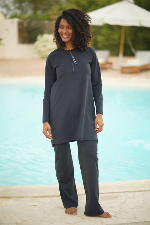 Black Squared Long Rashguard