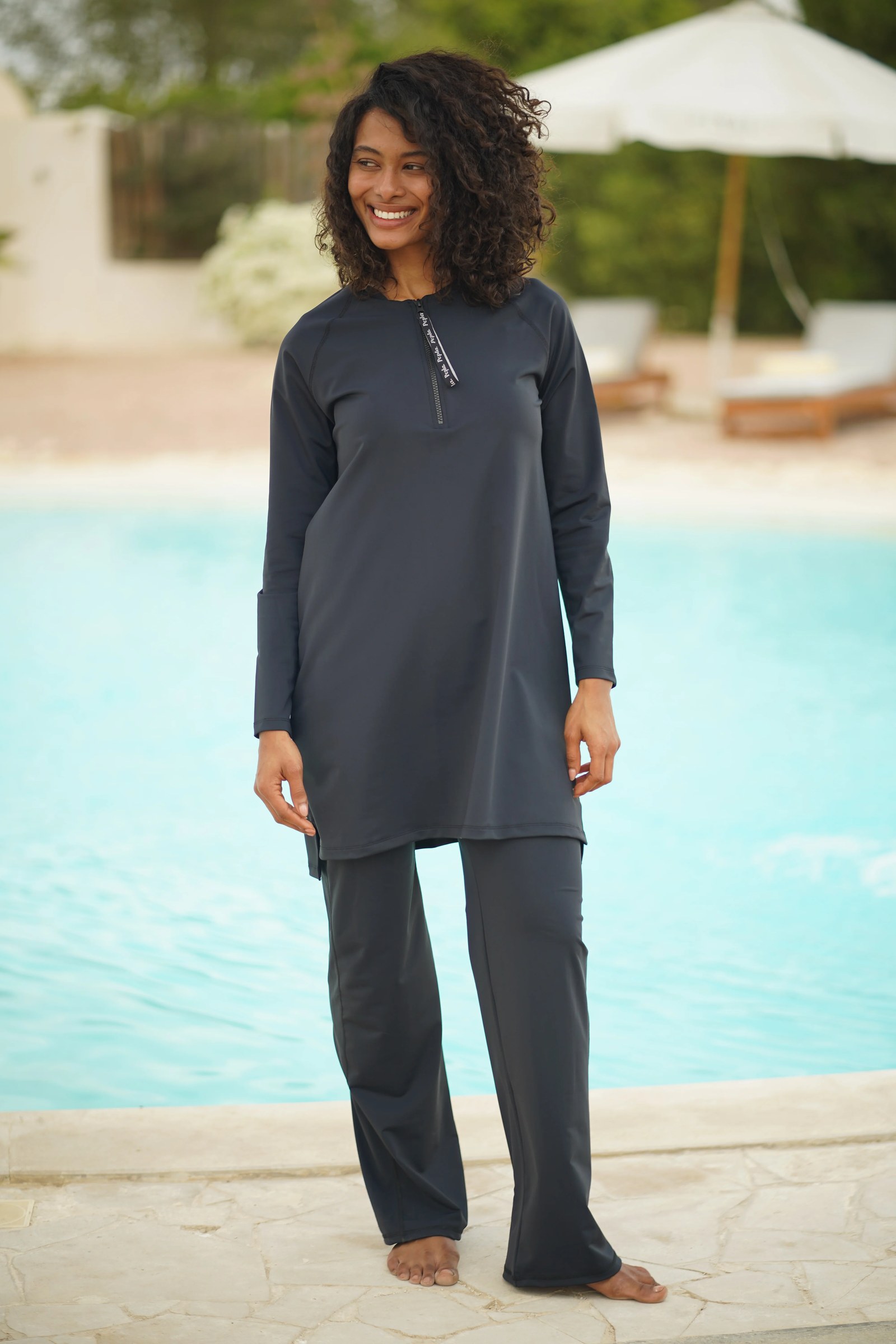 Black Squared Long Rashguard