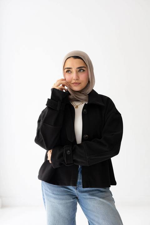 CROPPED- WOOL-y Coat In black