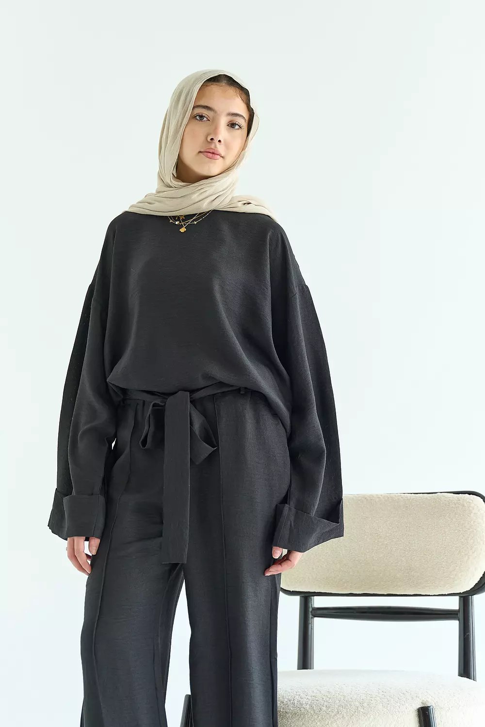 Multi-way set in black
