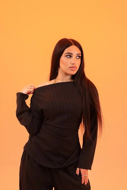 Snatching Top Black