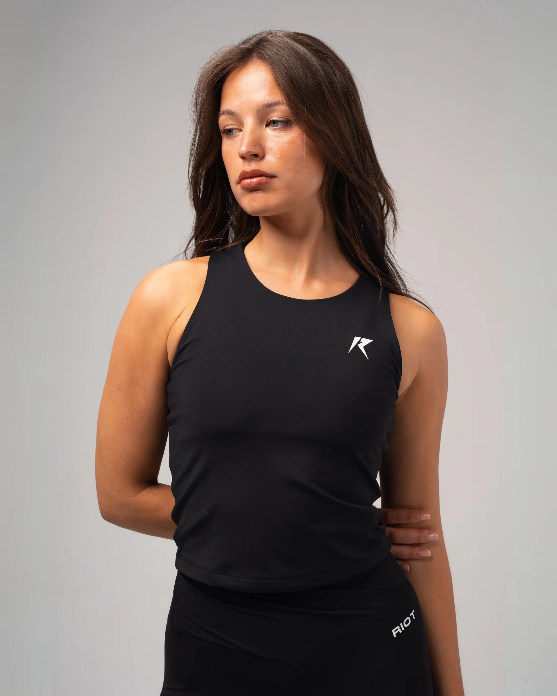 Double Layered Contour Tank