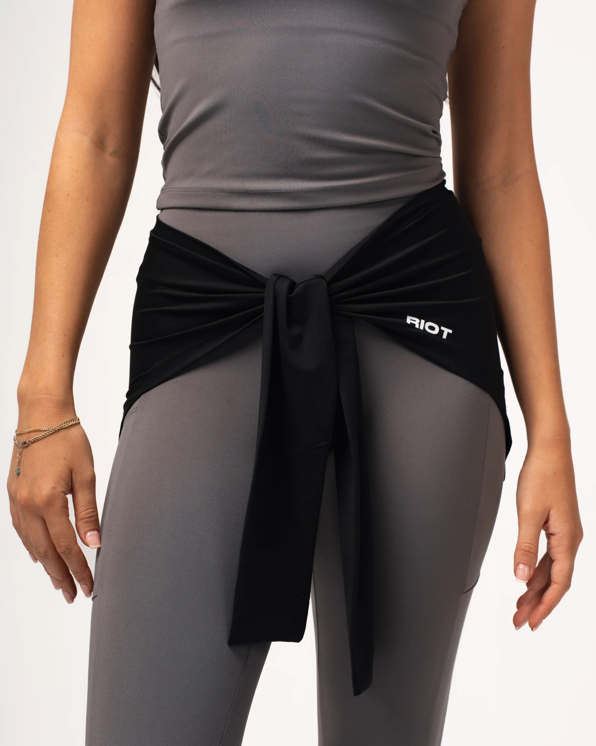 Essential Hip Cover