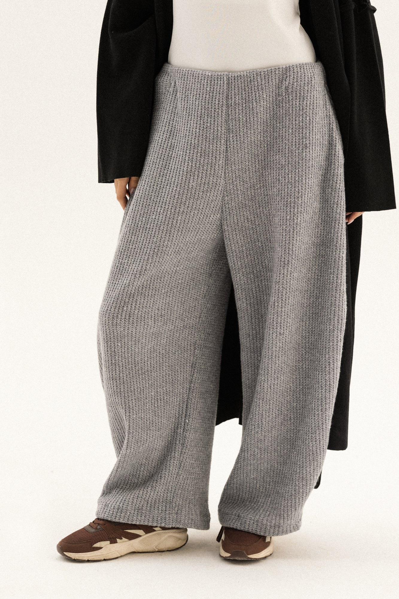 Balloon Knitted Pant In Grey