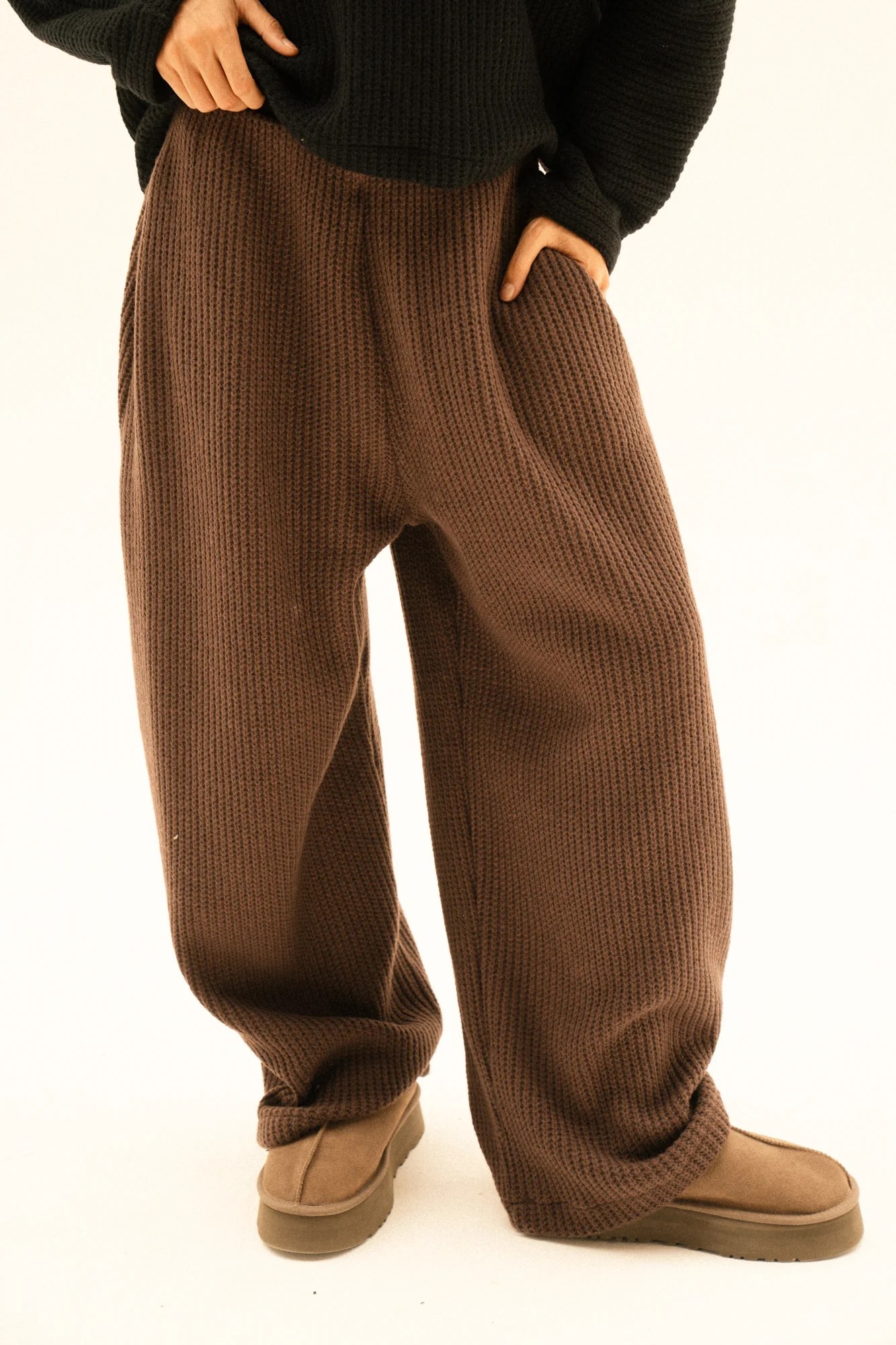Balloon Knitted Pant In Brown