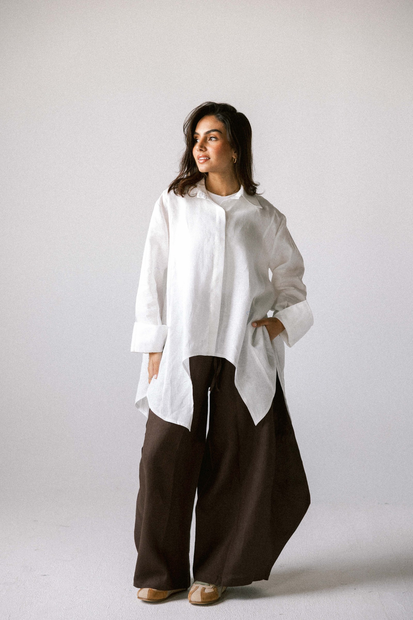 Round shirt In white
