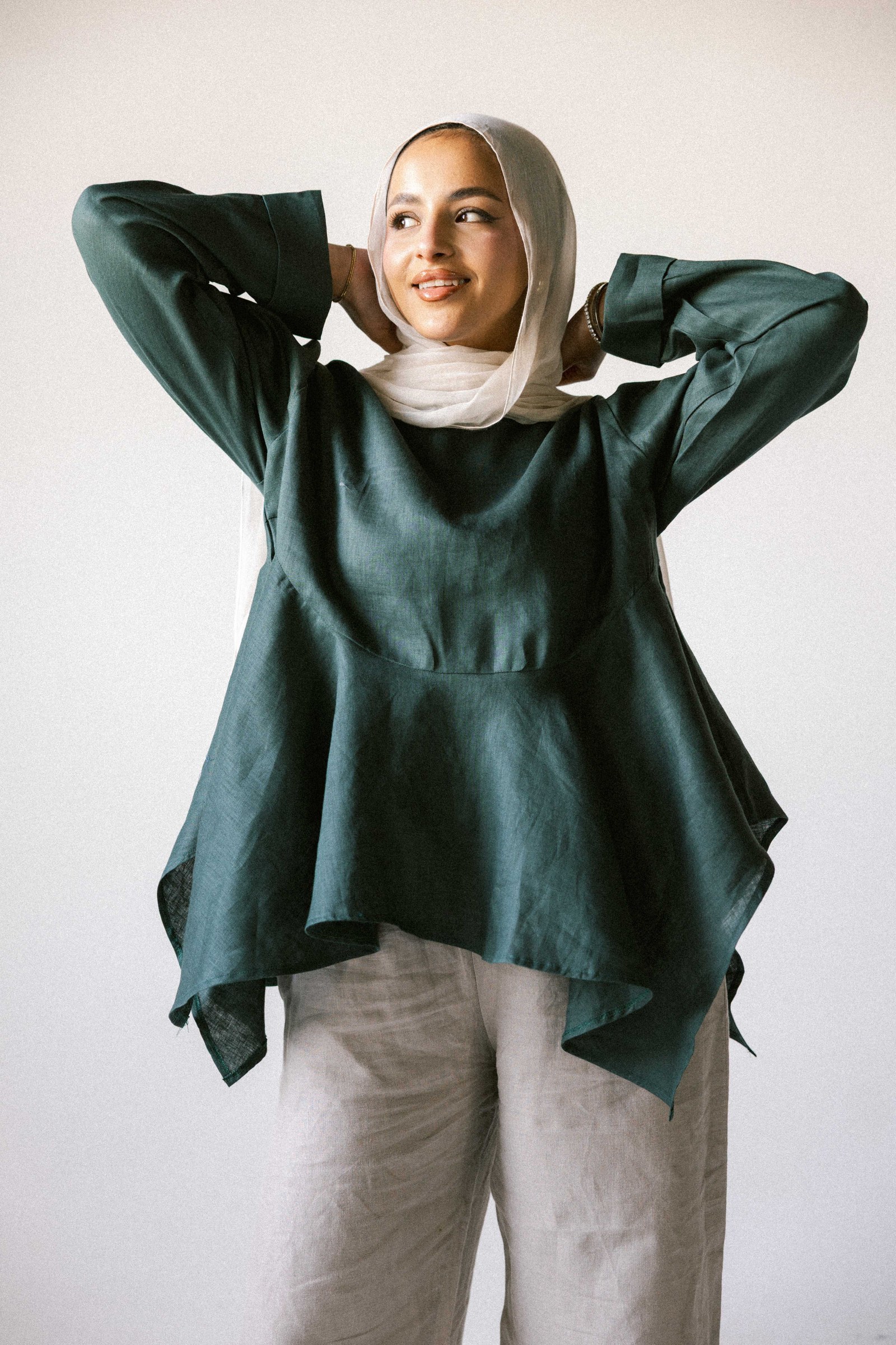 Ruffeled linen top in dark-green