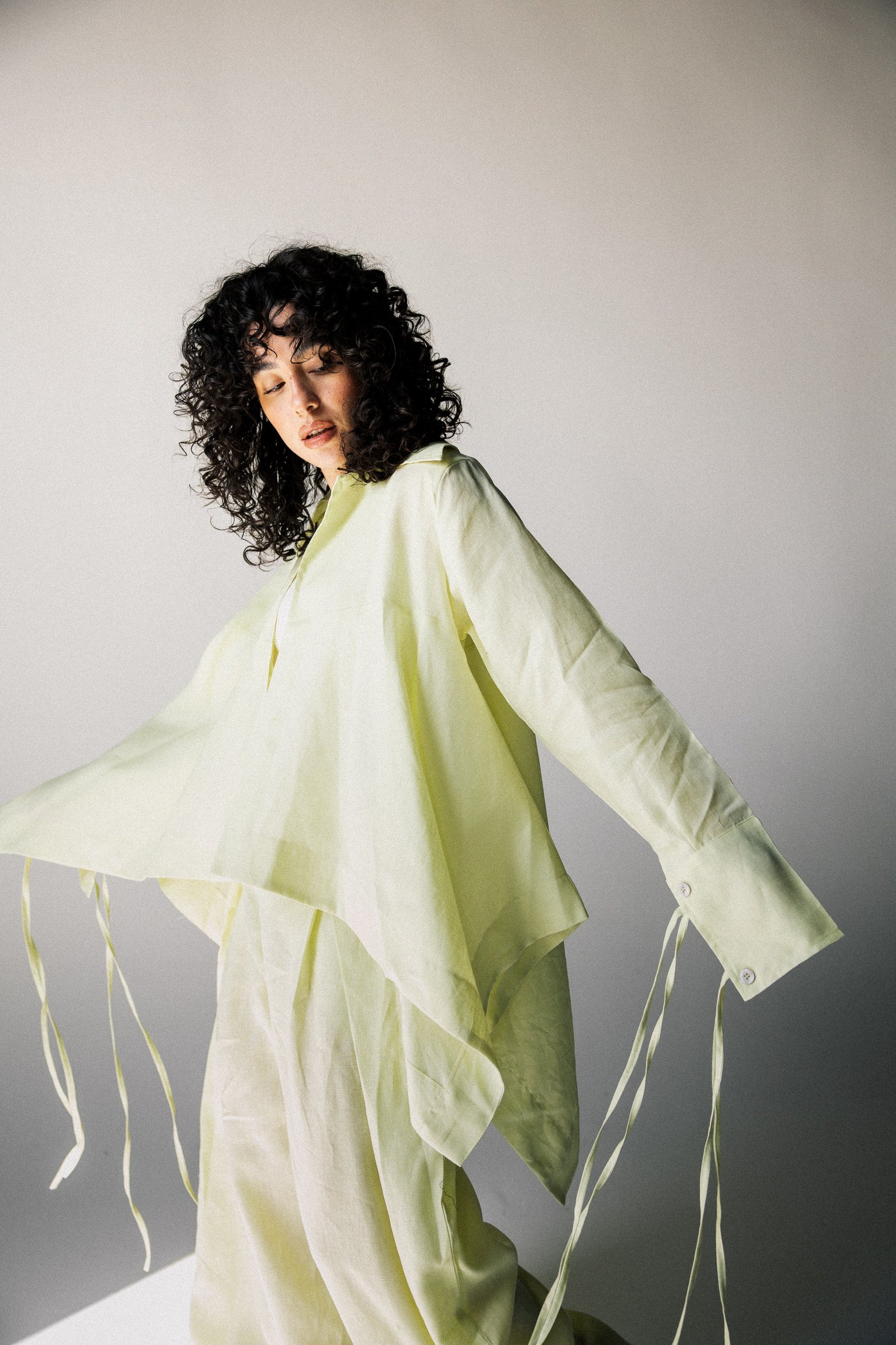 Double fringes kimono in butter yellow