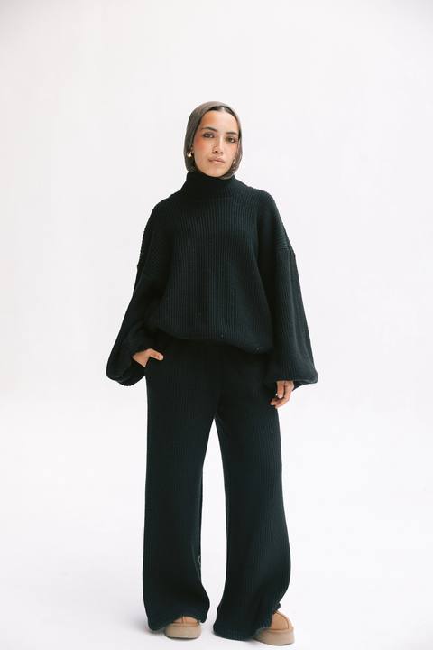 Elastic Knitted Set In Black