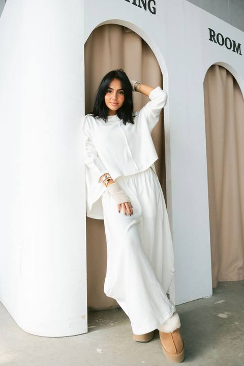Signature wool set in off-white