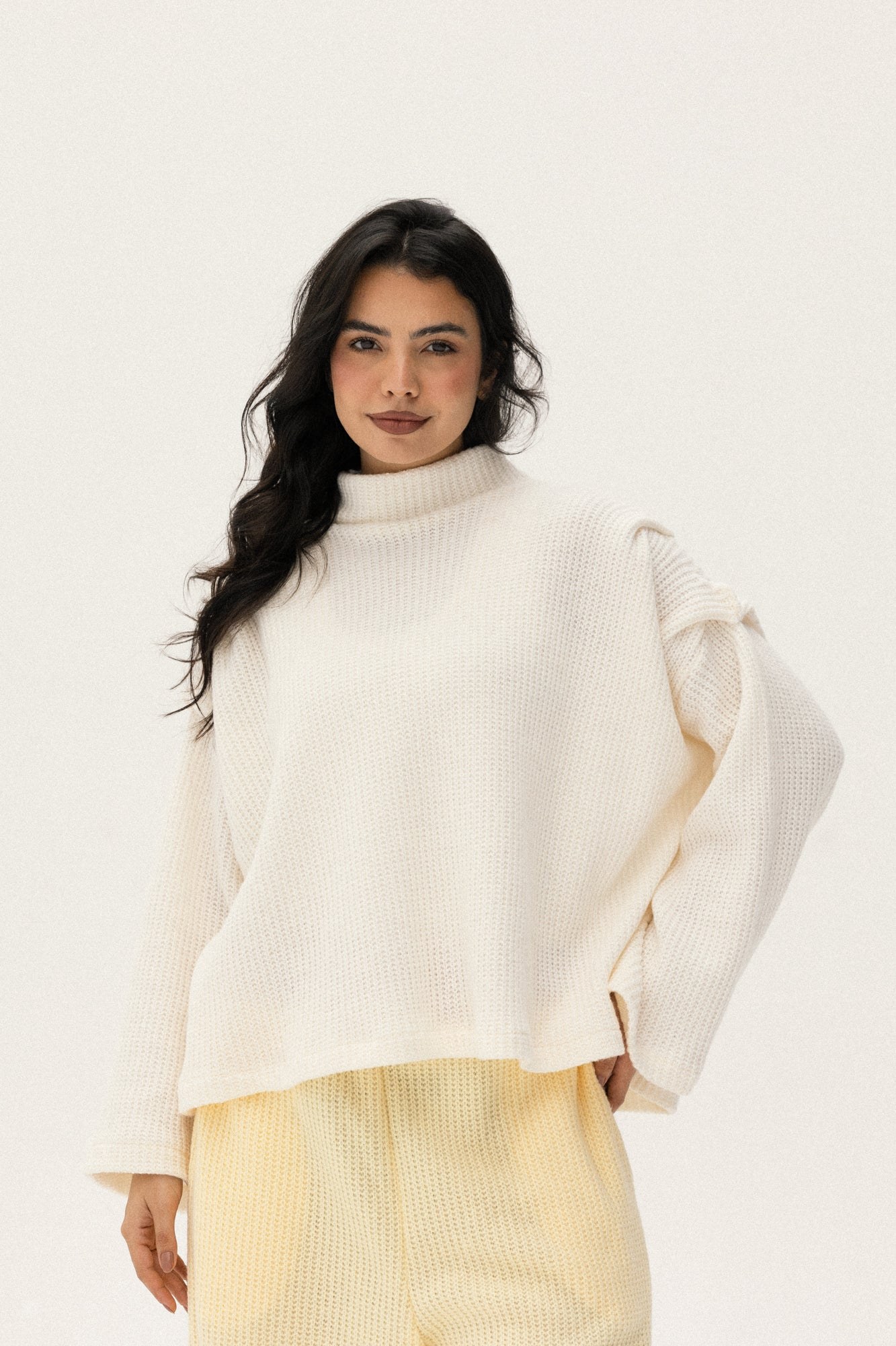 shoulder pullover in off-white