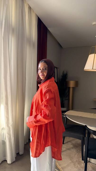 Round shirt in orange