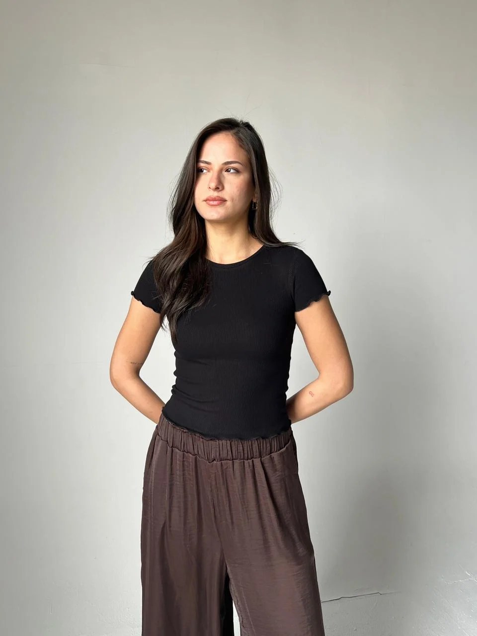The Ribbed Basic - Black