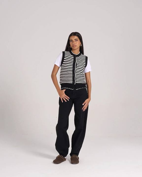 ⁠Knitted Vest - Black