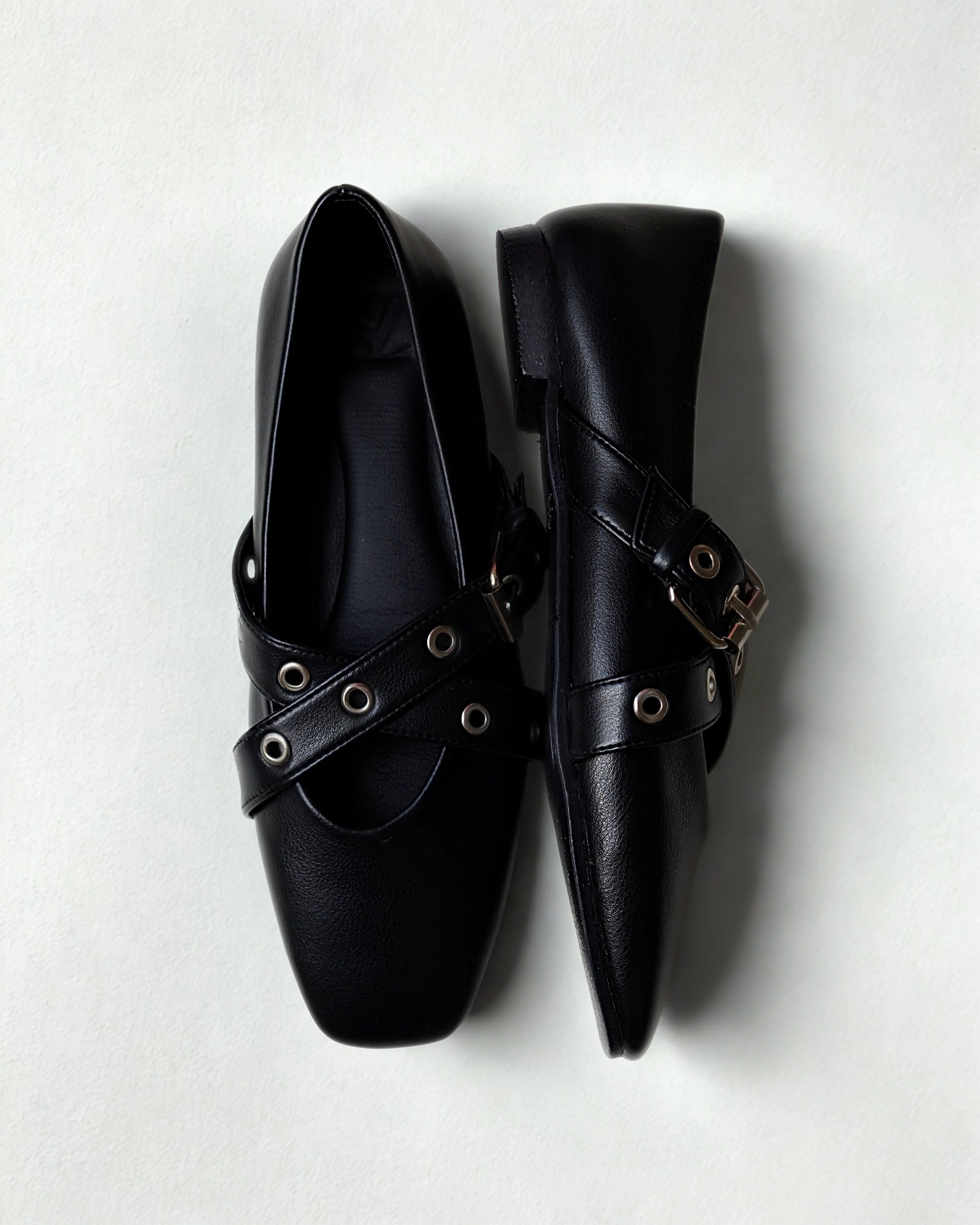 Cross strap black flats