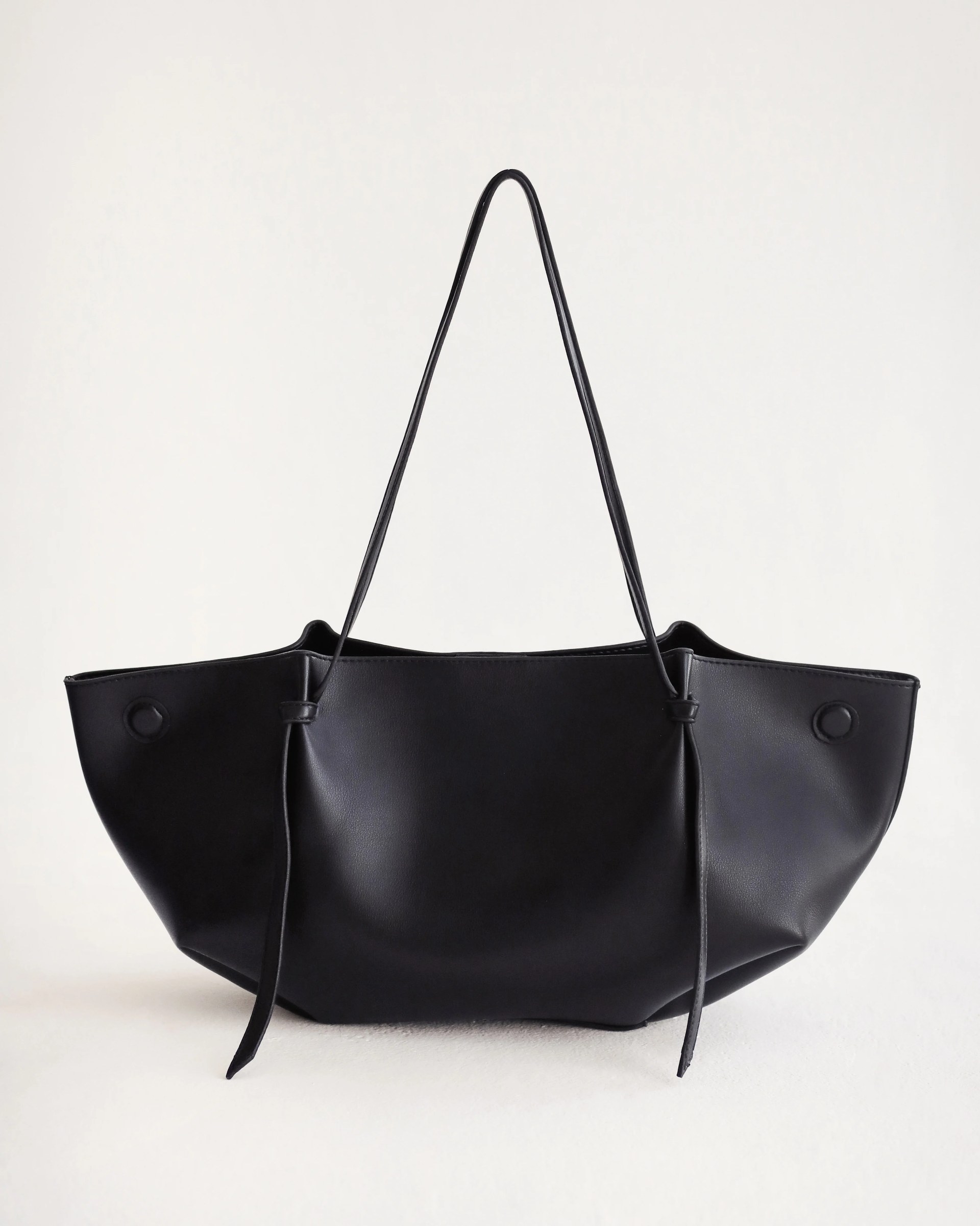 Tala tote bag in black