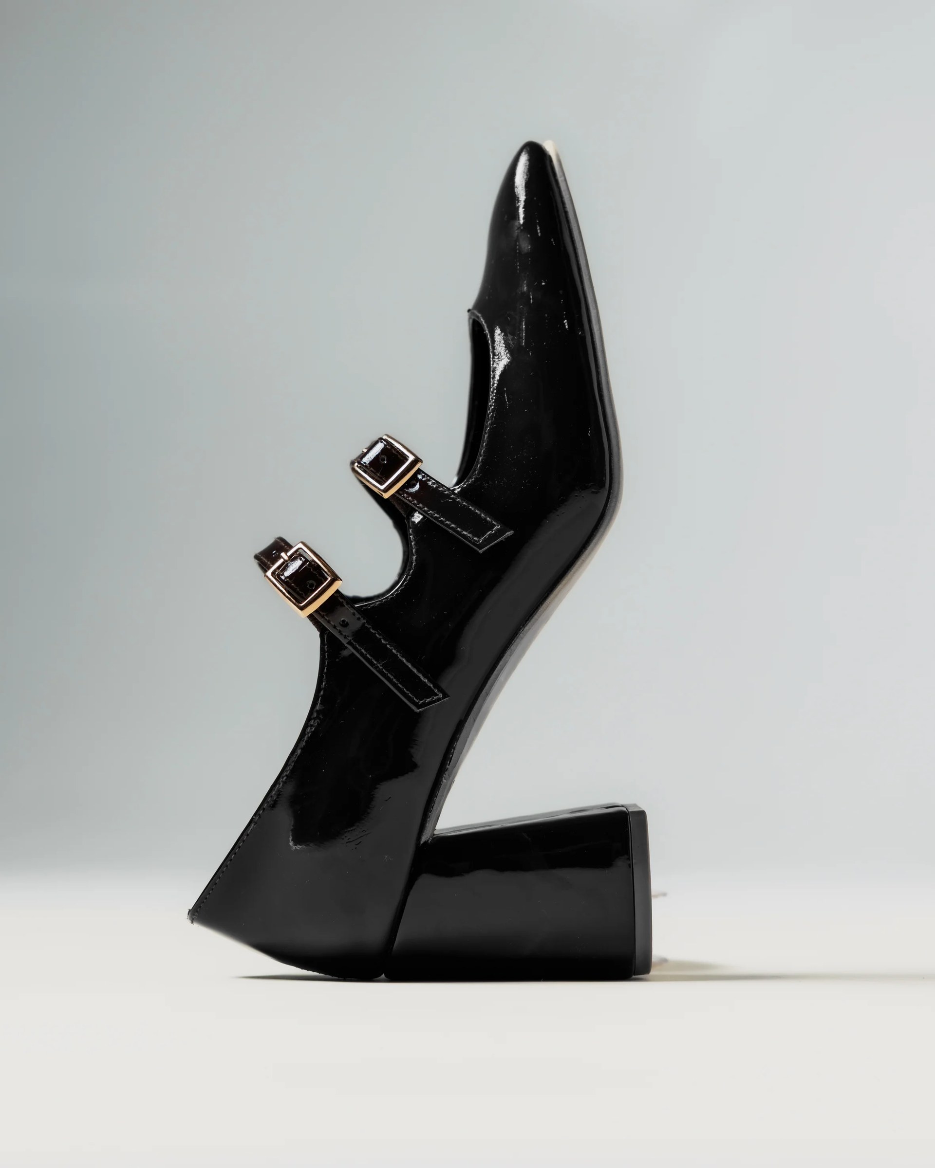 Double strap MaryJane heels in black