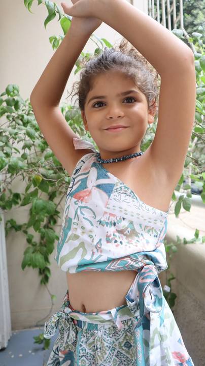 Little Swirlin Top in Delicate Dreams