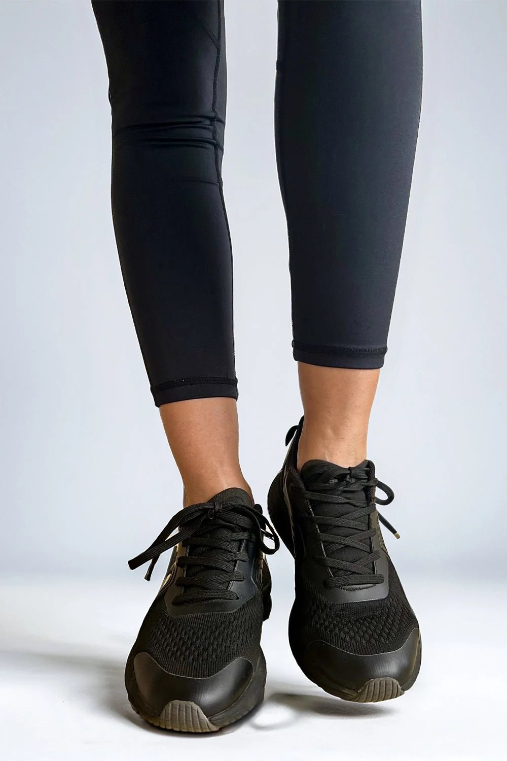 Women Mach-One Shoes Black