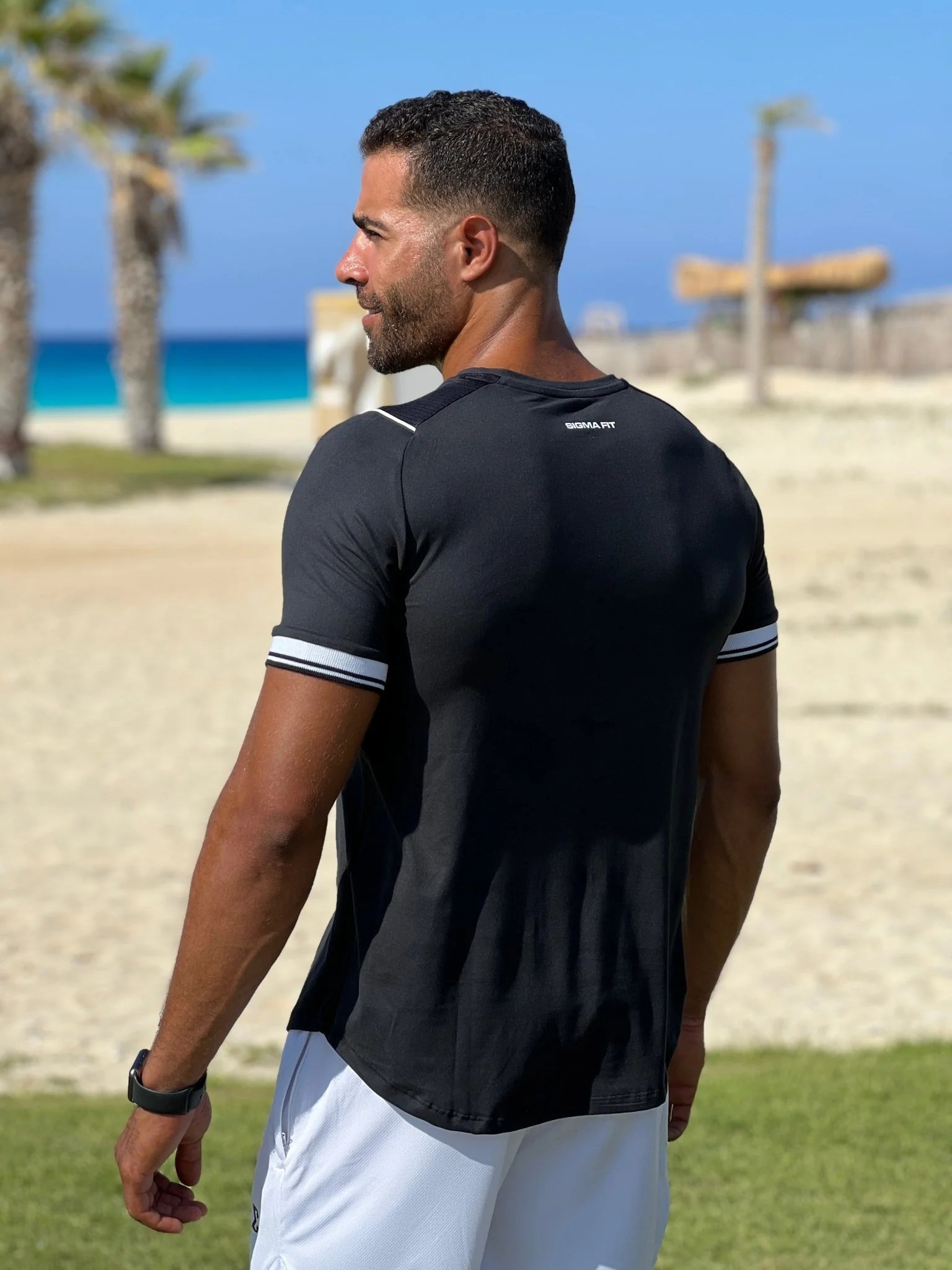 REG-FIT TEE Black